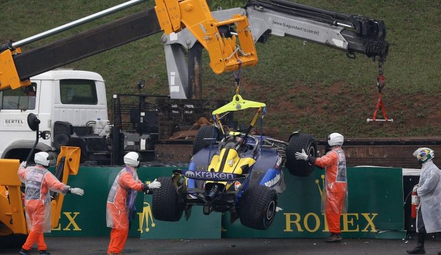 Colapinto se accidentó en la Qualy y puso en duda su participación en la carrera